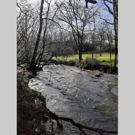 Studio Dans Magnifique Moulin Au Bord D'une Riviere, Avec Piano *