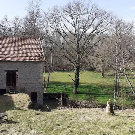Appartement Studio Dans Magnifique Moulin Au Bord D'une Riviere, Avec Piano